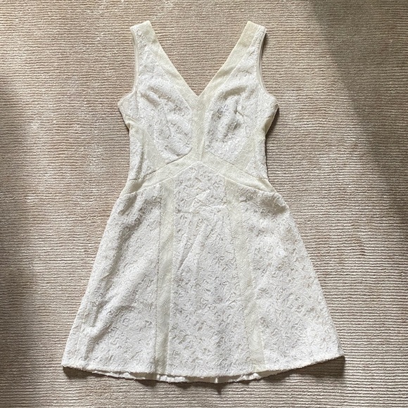 BCBGMaxAzria Gracie Off-White Sequin Lace Mini Dress Bridal Shower Wedding - Picture 2 of 14